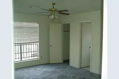 10822 Lynnbrook Dr Drive #B, Houston, TX 77042 - Photo 8