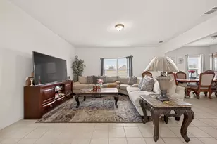 9811 Montana Sapphire Ln, Rosharon, TX 77583 - Photo 6