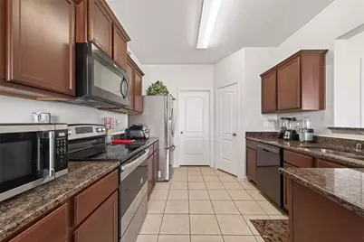 9811 Montana Sapphire Lane, Rosharon, TX 77583 - Photo 14