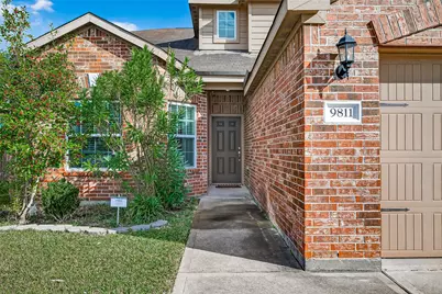 9811 Montana Sapphire Lane, Rosharon, TX 77583 - Photo 2