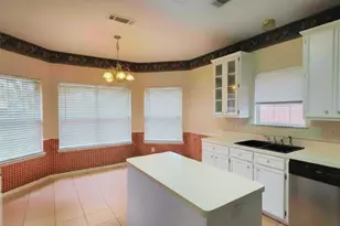 7920 Buttercup Dr, Beaumont, TX 77713 - Photo 8
