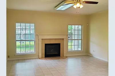 7920 Buttercup Dr, Beaumont, TX 77713 - Photo 10