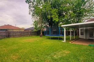 7920 Buttercup Dr, Beaumont, TX 77713 - Photo 22