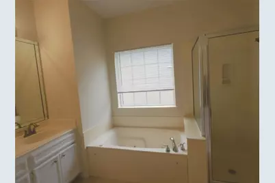 7920 Buttercup Dr, Beaumont, TX 77713 - Photo 14