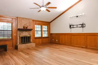301 Lotus Street, Lake Jackson, TX 77566 - Photo 6