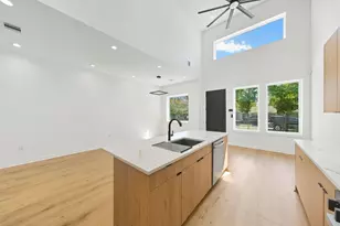 5029 Van Fleet St, Houston, TX 77033 - Photo 4