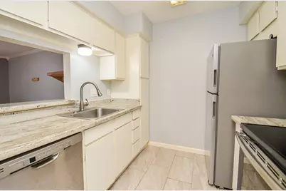 4633 Wild Indigo Street #552, Houston, TX 77027 - Photo 8