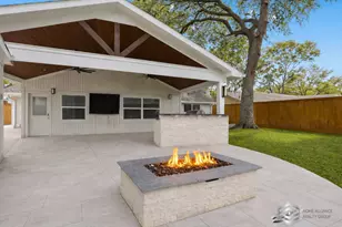 5951 Valkeith Dr, Houston, TX 77096 - Photo 6