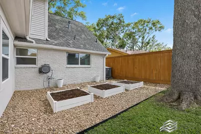5951 Valkeith Drive, Houston, TX 77096 - Photo 36