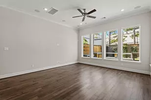 919 Dunleigh Meadows Ln, Houston, TX 77055 - Photo 8