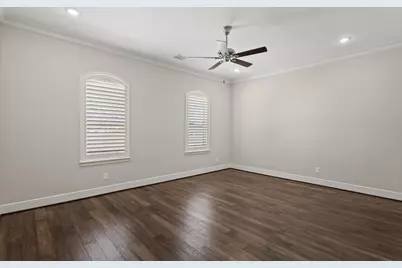 919 Dunleigh Meadows Lane, Houston, TX 77055 - Photo 16