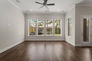 919 Dunleigh Meadows Ln, Houston, TX 77055 - Photo 10