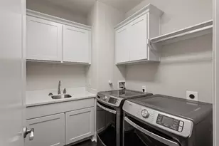 919 Dunleigh Meadows Ln, Houston, TX 77055 - Photo 32