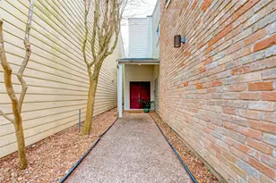 395 Rancho Bauer Dr, Houston, TX 77079 - Photo 4