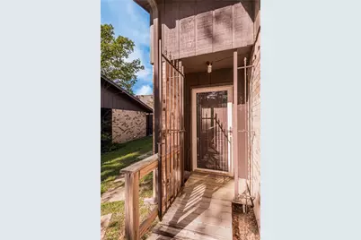 514 Hickory Street, Huntsville, TX 77320 - Photo 4