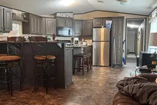 1212 Work St, Anahuac, TX 77514 - Photo 4