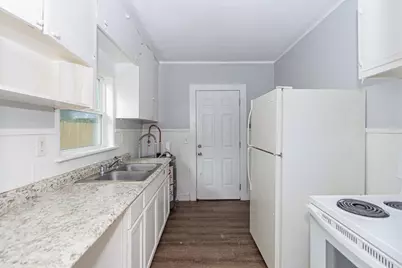 713 W Willis Street, Alvin, TX 77511 - Photo 14