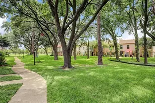 800 Country Pl Dr, Houston, TX 77079 - Photo 8