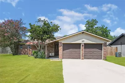 4811 25th Street, Dickinson, TX 77539 - Photo 2