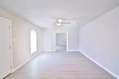 9409 Kentshire Drive, Houston, TX 77078 - Photo 14