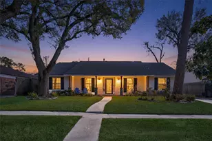 955 Thornton Rd, Houston, TX 77018 - Photo 2