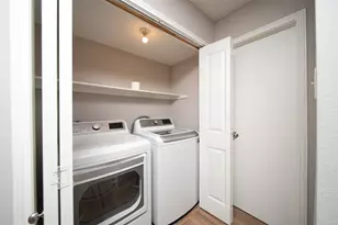 7935 Kendalia Dr, Houston, TX 77036 - Photo 18