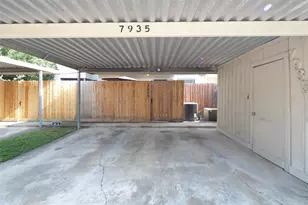 7935 Kendalia Dr, Houston, TX 77036 - Photo 4