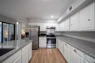 7935 Kendalia Dr, Houston, TX 77036 - Photo 24