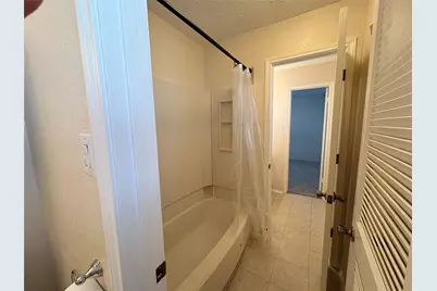 1007 Stoneleigh Court, Tomball, TX 77375 - Photo 6