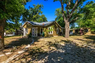 508 N Edison St, Fredericksburg, TX 78624 - Photo 28