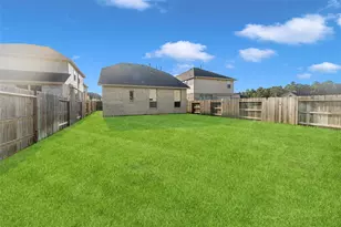 1426 Northwood Blf Ln, Pinehurst, TX 77362 - Photo 6