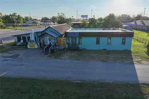 1032 Grand Ave, Bacliff, TX 77518 - Photo 6