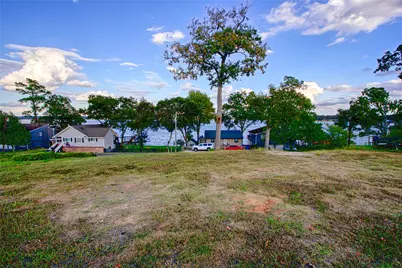 528 Indian Hill Boulevard, Livingston, TX 77351 - Photo 2