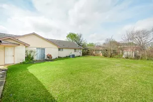 4819 Lingonberry St, Houston, TX 77033 - Photo 20