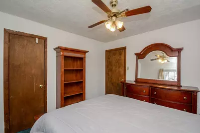 4819 Lingonberry Street, Houston, TX 77033 - Photo 16