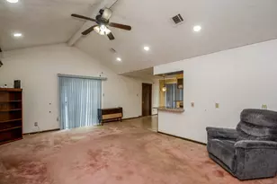 4819 Lingonberry St, Houston, TX 77033 - Photo 4