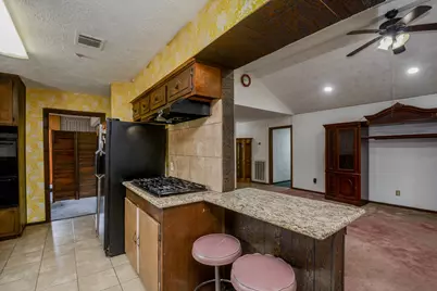 4819 Lingonberry Street, Houston, TX 77033 - Photo 8