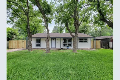 5606 Willow Glen Drive, Houston, TX 77033 - Photo 1