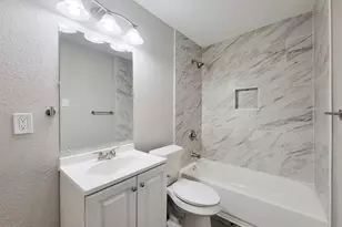 5606 Willow Glen Dr, Houston, TX 77033 - Photo 10