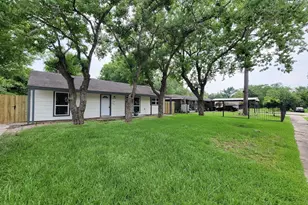 5606 Willow Glen Dr, Houston, TX 77033 - Photo 2