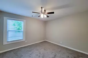 5606 Willow Glen Dr, Houston, TX 77033 - Photo 24