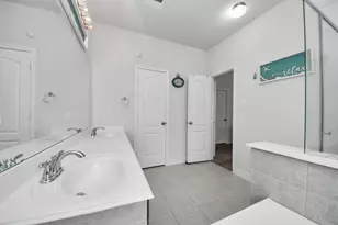 13715 Madera Bend Ln, Rosharon, TX 77583 - Photo 20