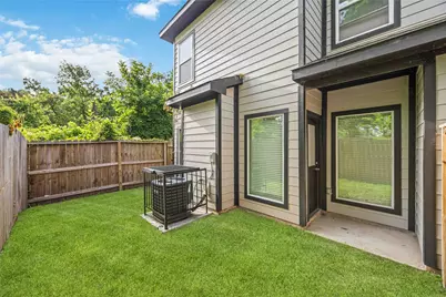 5023 Mallow Street #A/B, Houston, TX 77033 - Photo 26