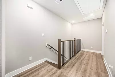 5023 Mallow Street #A/B, Houston, TX 77033 - Photo 12