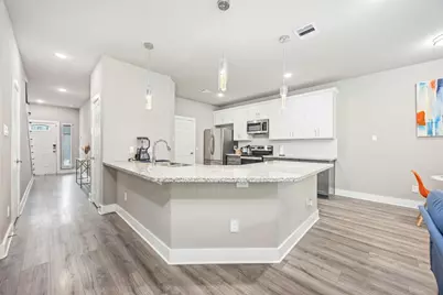 5023 Mallow Street #A/B, Houston, TX 77033 - Photo 4