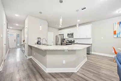 5023 Mallow Street #A/B, Houston, TX 77033 - Photo 6