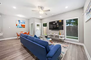 5023 Mallow St, Houston, TX 77033 - Photo 4