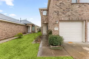 9447 Sunflower Ridge Ln, Houston, TX 77064 - Photo 2