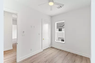 7548 Dyer Street, Houston, TX 77088 - Photo 16