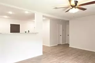 2016 Magnolia Dr, La Marque, TX 77568 - Photo 10